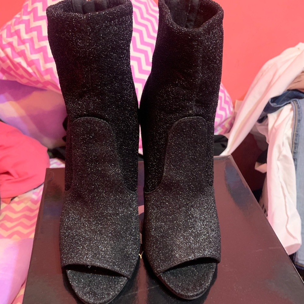 Guess black heel peep toe booties